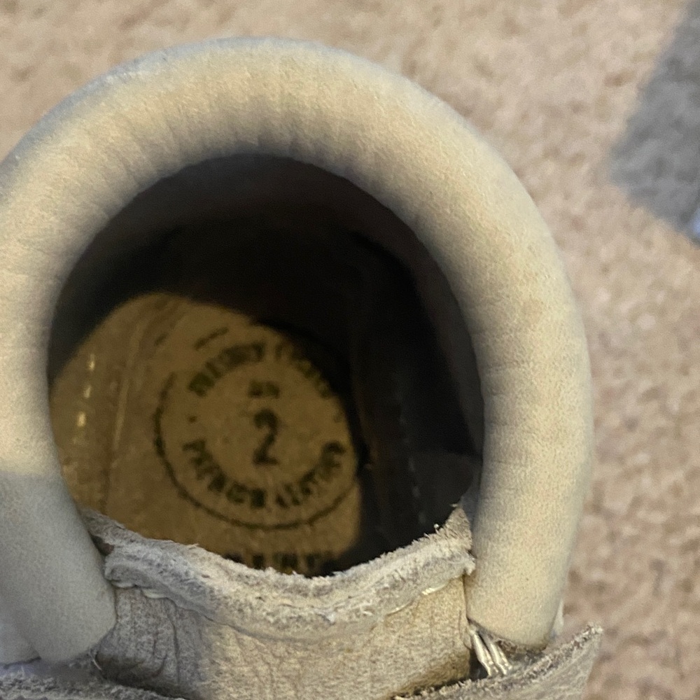Freshly Picked Bow Moccasins - Light Gray - Picture 4 of 4